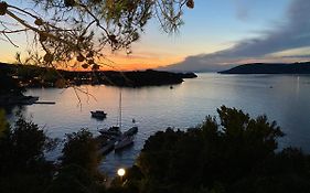 Apartements And Rooms Next To The Sea - Belveder Rab